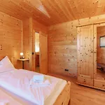 In- Out - Haus Stocker - Direkt An Der Skipiste By Schladmingurlaub Apartman